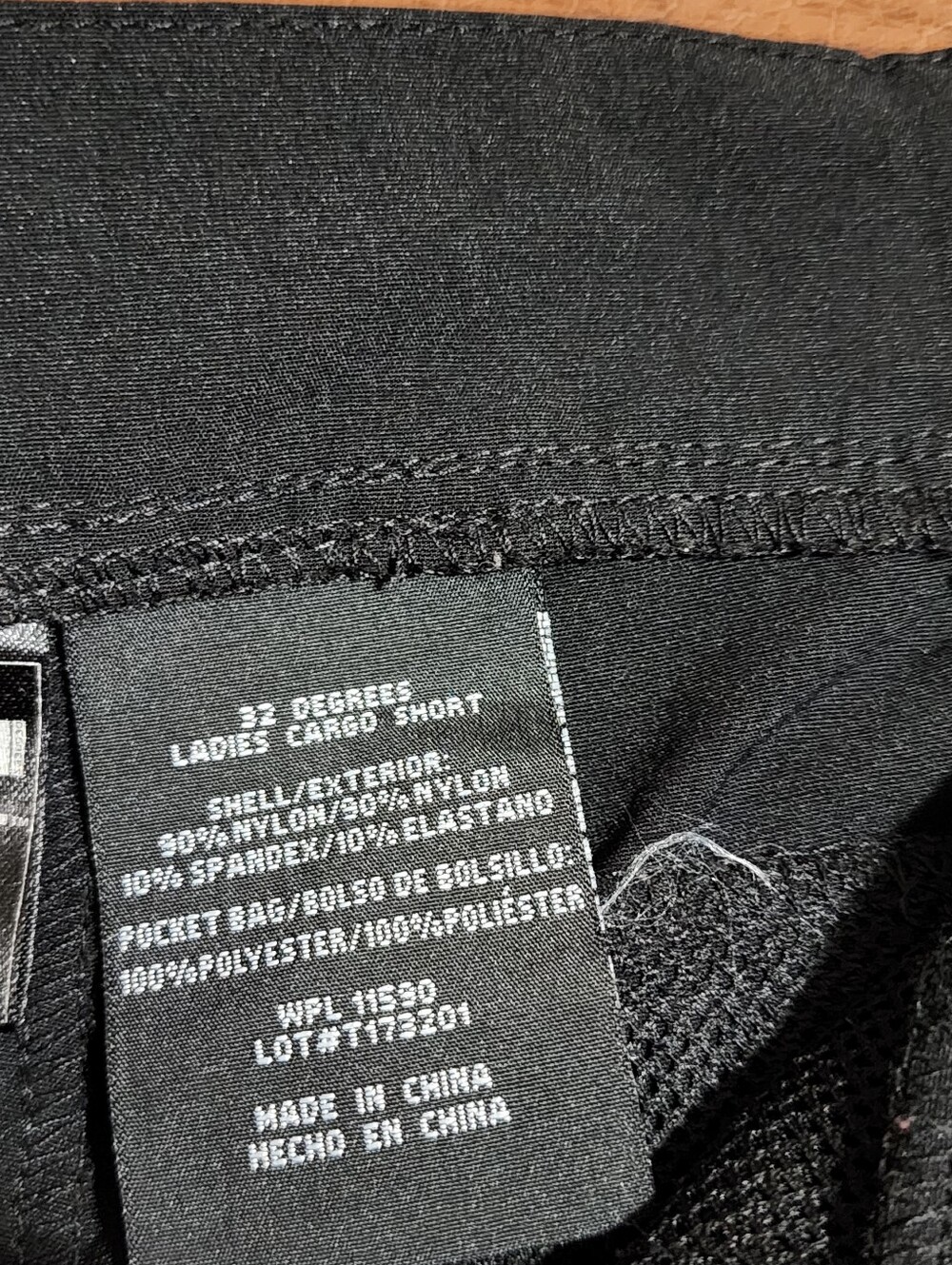32 Degrees Black Women's Cargo Shorts - Picture 8 of 10